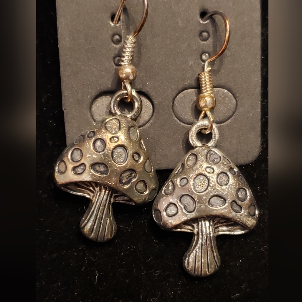 Mushroom Earrings, Very Cool, Very Unusual! French Wires. NWOT. 1" Approx. Cute!